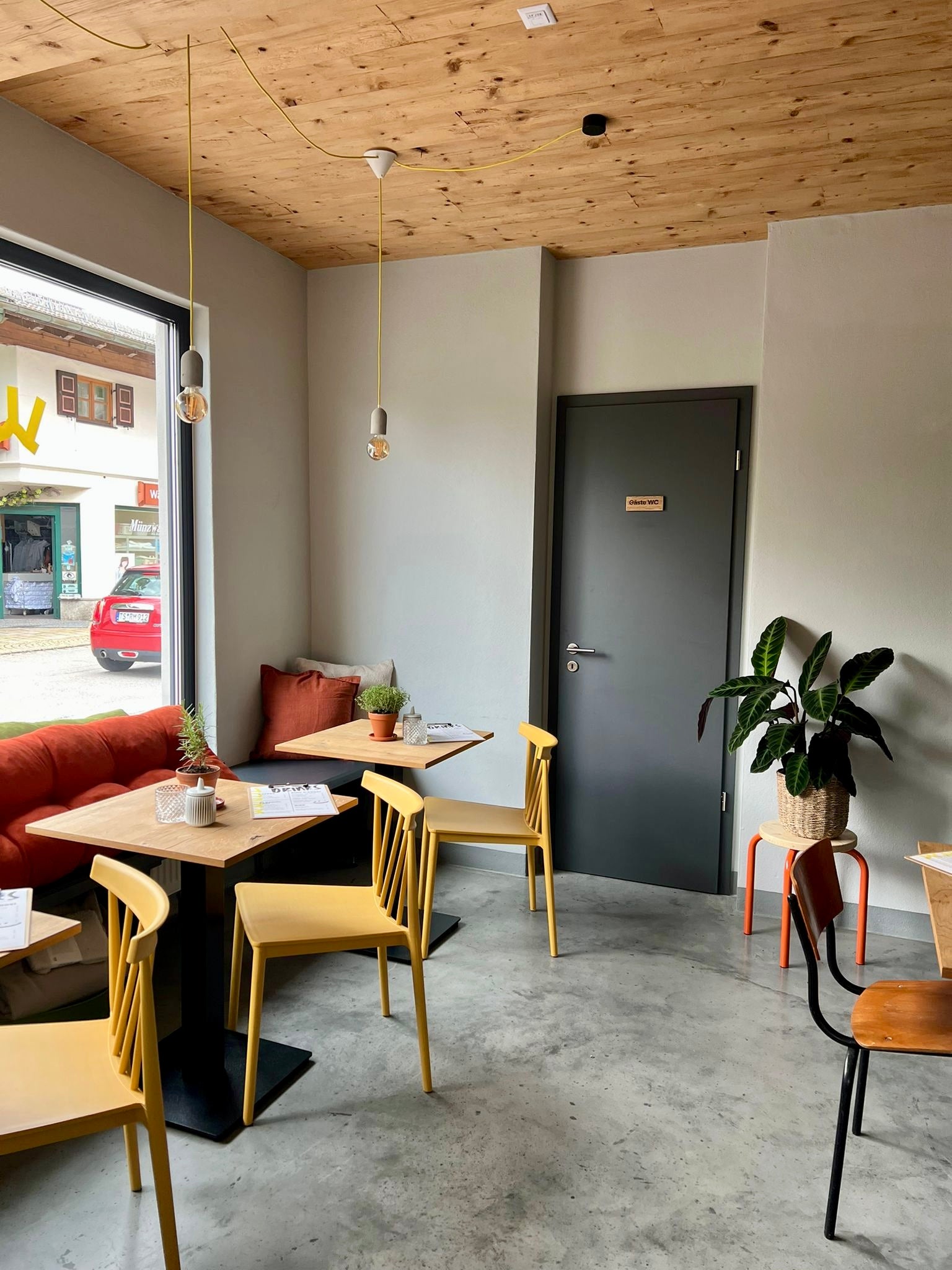 Cafe Photo